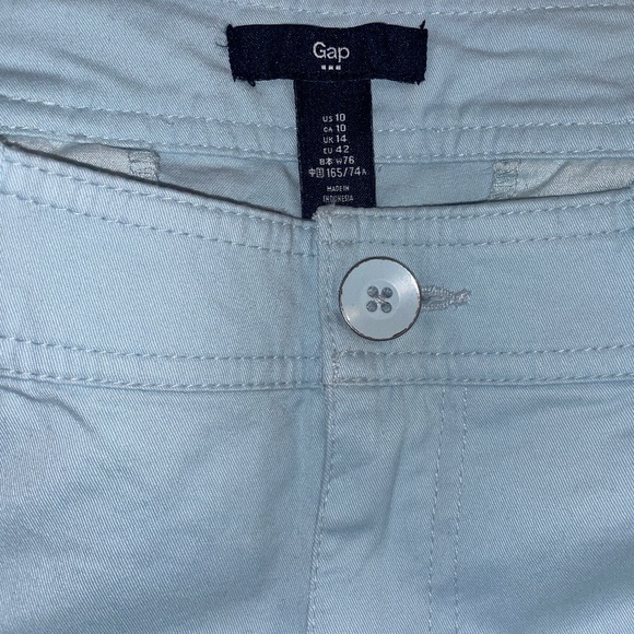Brand New Women's Pale Blue GAP Short Shorts - Picture 3 of 6